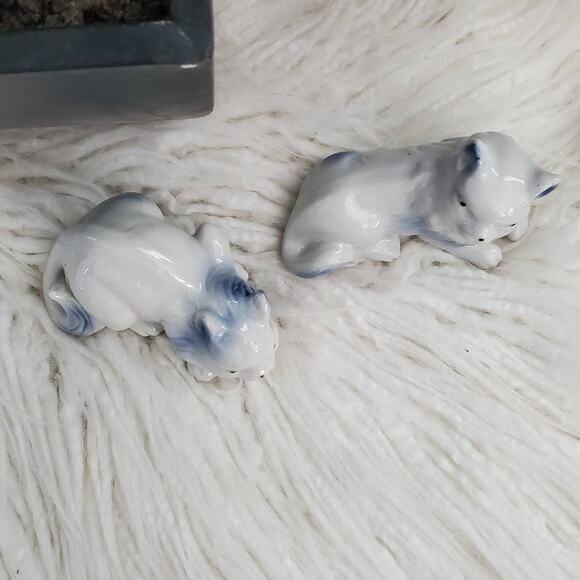 Vintage Ceramic Cat Figurines Blue White Set of 2 - Picture 4 of 9